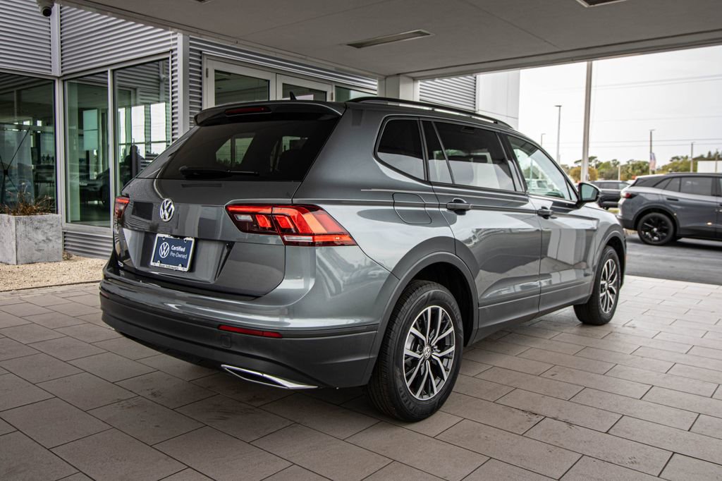 Used 2021 Volkswagen Tiguan S image 2
