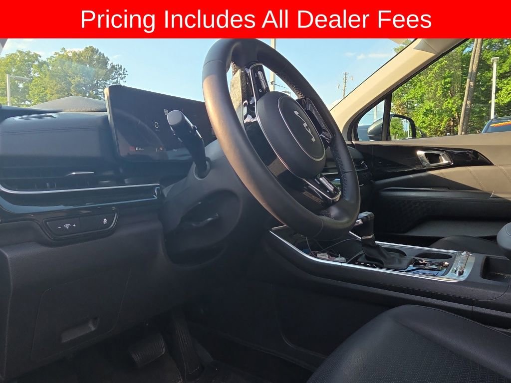 Used 2025 Kia Carnival SX Prestige FWD image 12