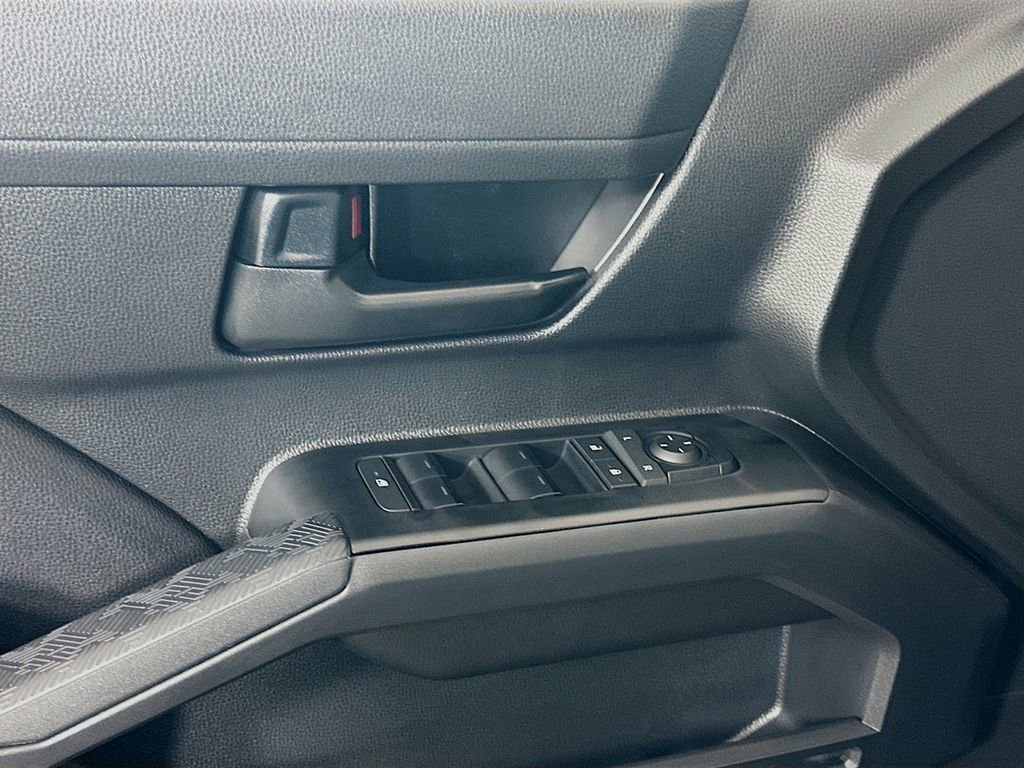 Certified 2025 Toyota Tacoma SR5 image 18