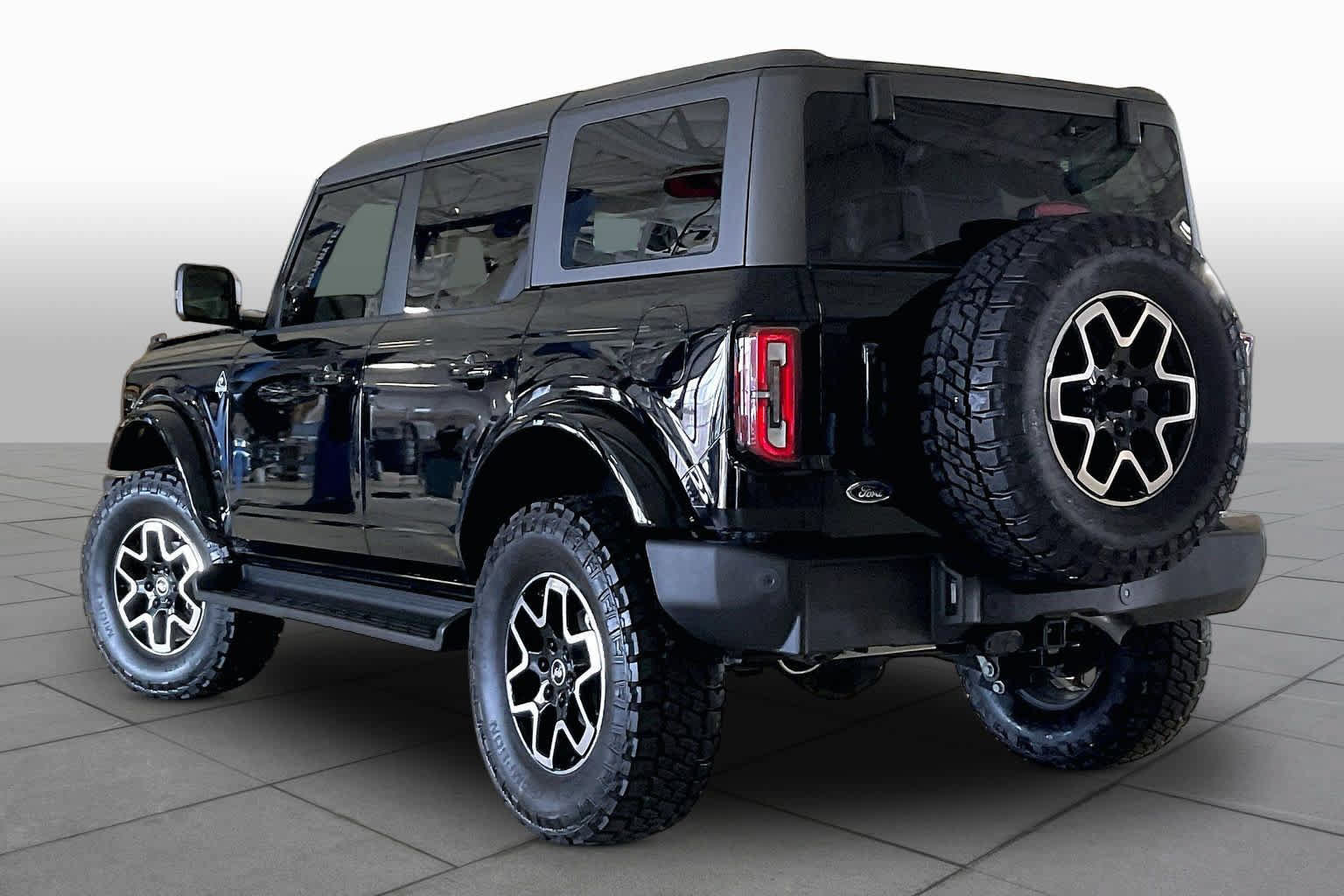 Used 2025 Ford Bronco Outer Banks AWD/4WD image 10