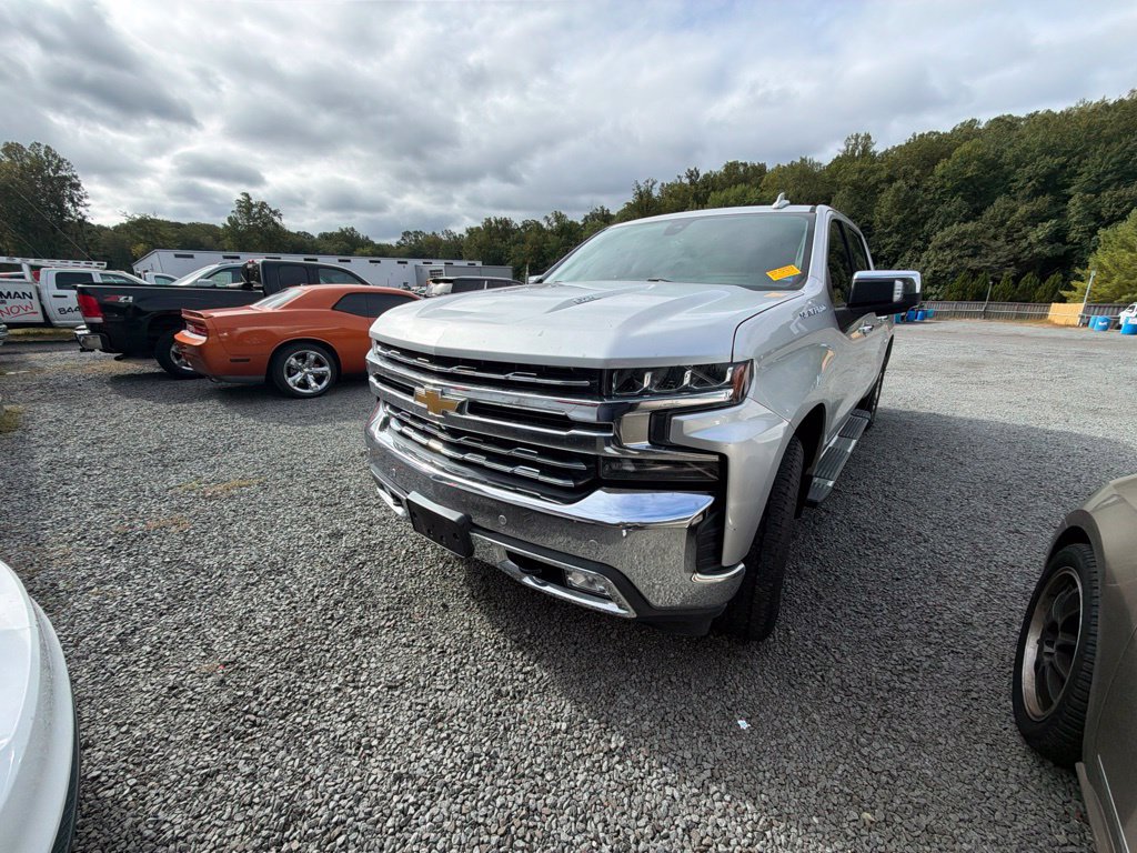 Used 2020 Chevrolet Silverado 1500 LTZ w/ LTZ Premium Package AWD/4WD image 3