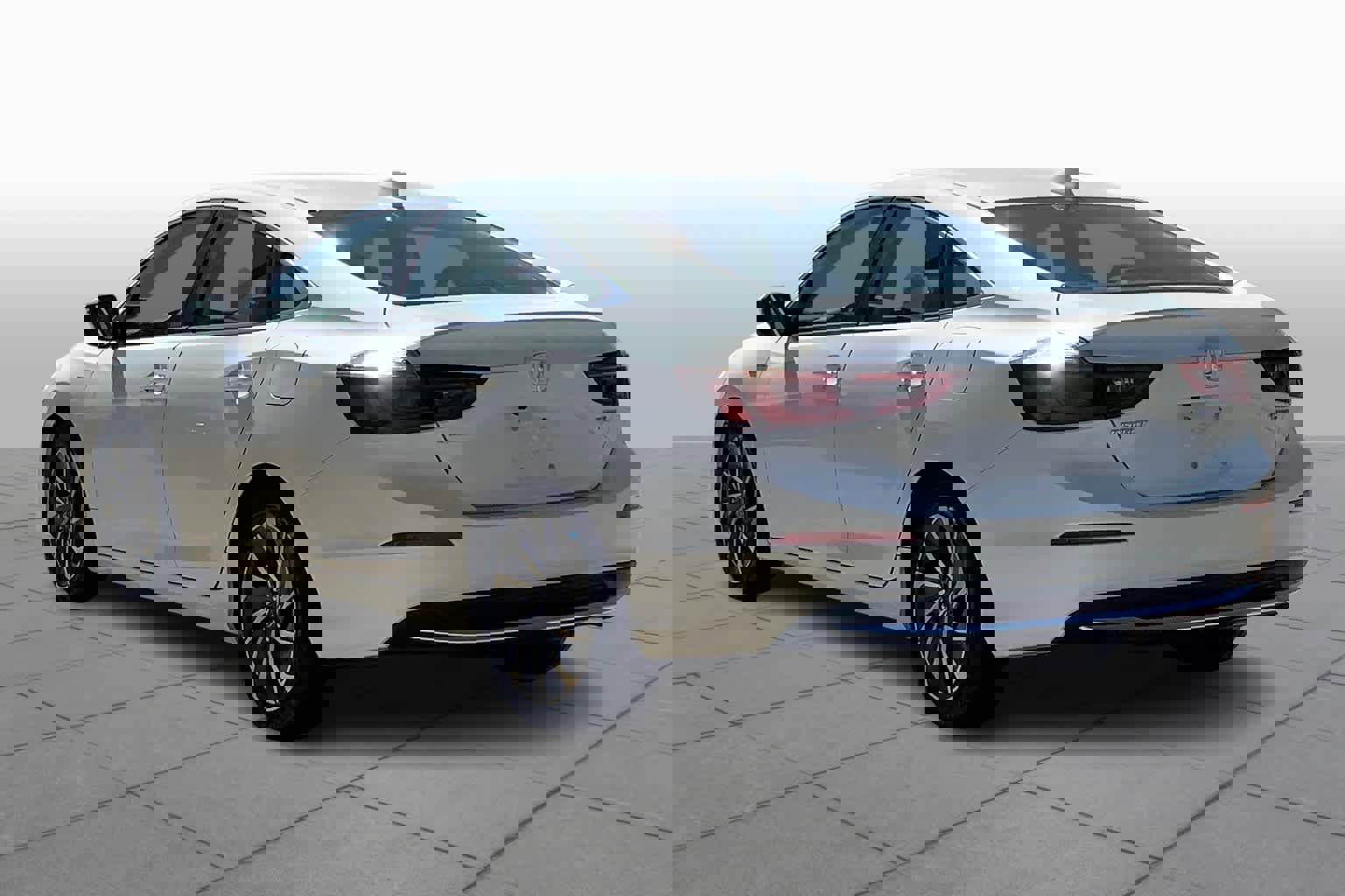 Used 2019 Honda Insight Touring image 11