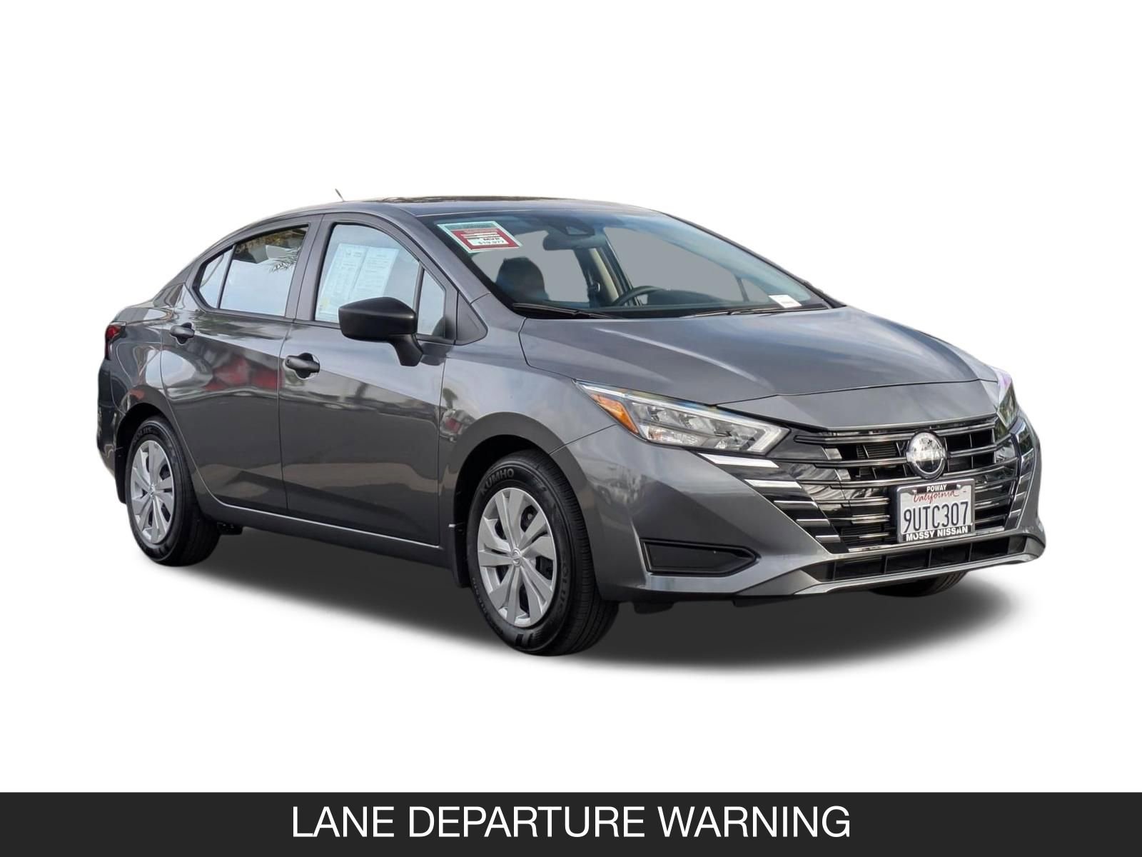 Used 2025 Nissan Versa S w/ Trunk Package image 2