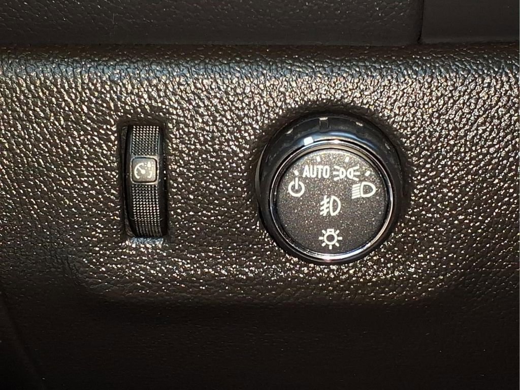 Used 2022 Chevrolet Colorado LT w/ LT Convenience Package image 25