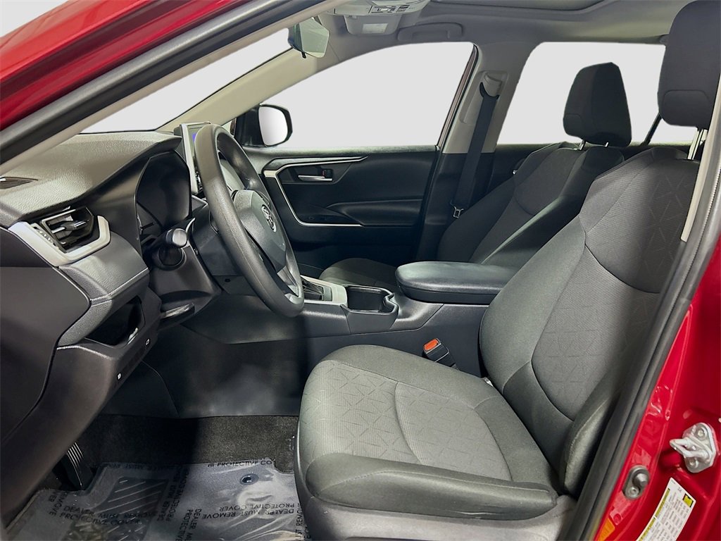 Used 2024 Toyota RAV4 XLE image 17