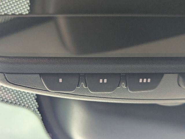 Used 2025 Honda Pilot EX-L image 10