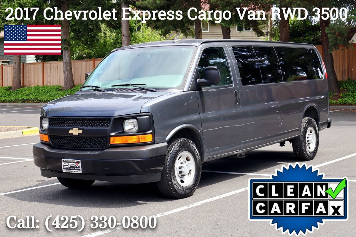 Used 2017 Chevrolet Express 3500 Extended RWD image 1