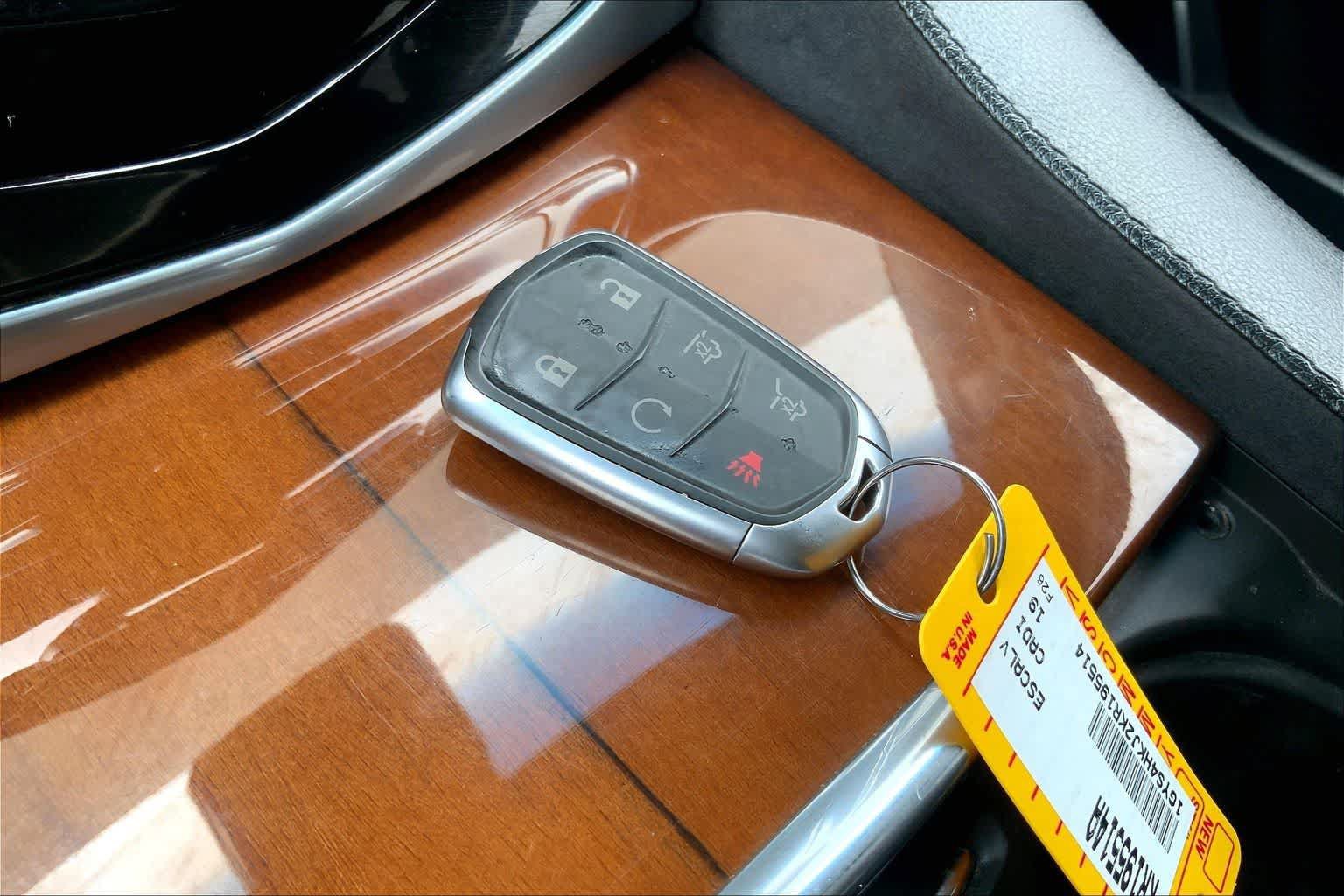 Used 2019 Cadillac Escalade ESV Luxury AWD/4WD image 19