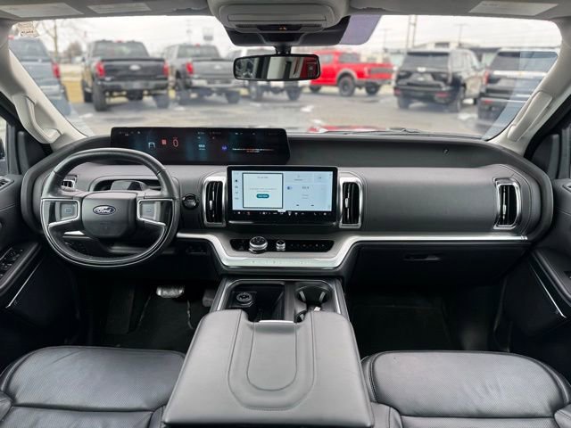 Certified 2025 Ford Expedition Max Platinum image 2