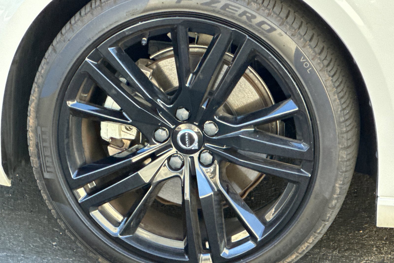 Certified 2023 Volvo S60 B5 Plus w/ Climate Package image 33