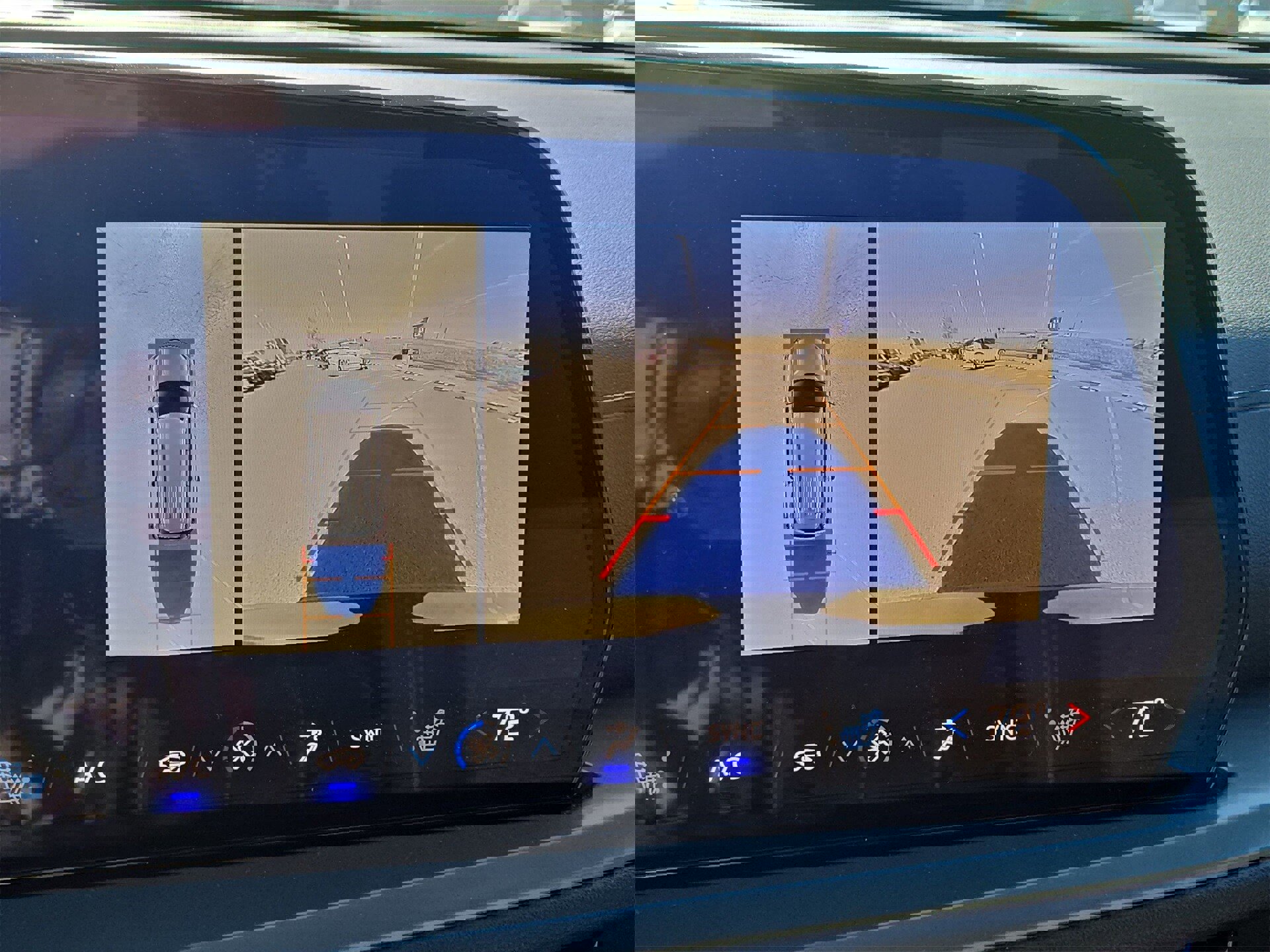 Used 2024 Chevrolet Traverse LT image 18