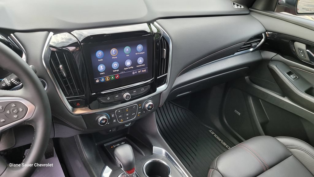 Used 2023 Chevrolet Traverse RS AWD/4WD image 21