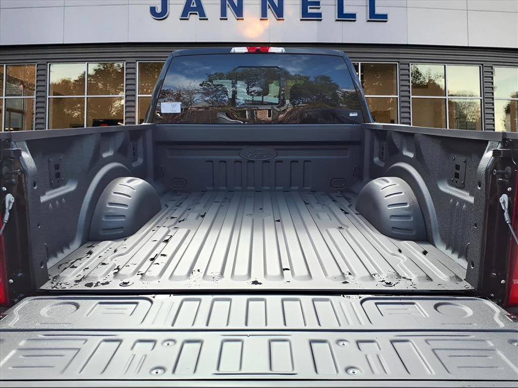 New 2026 Ford F250 4x4 Crew Cab Super Duty image 8