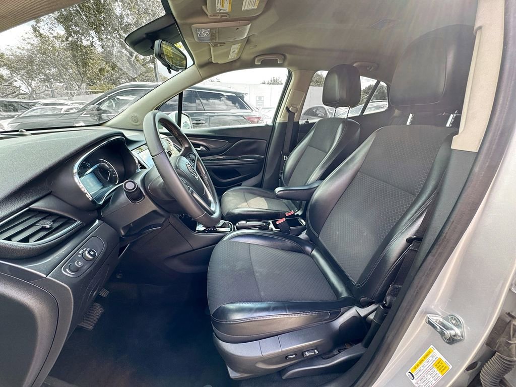 Used 2021 Buick Encore Preferred image 19