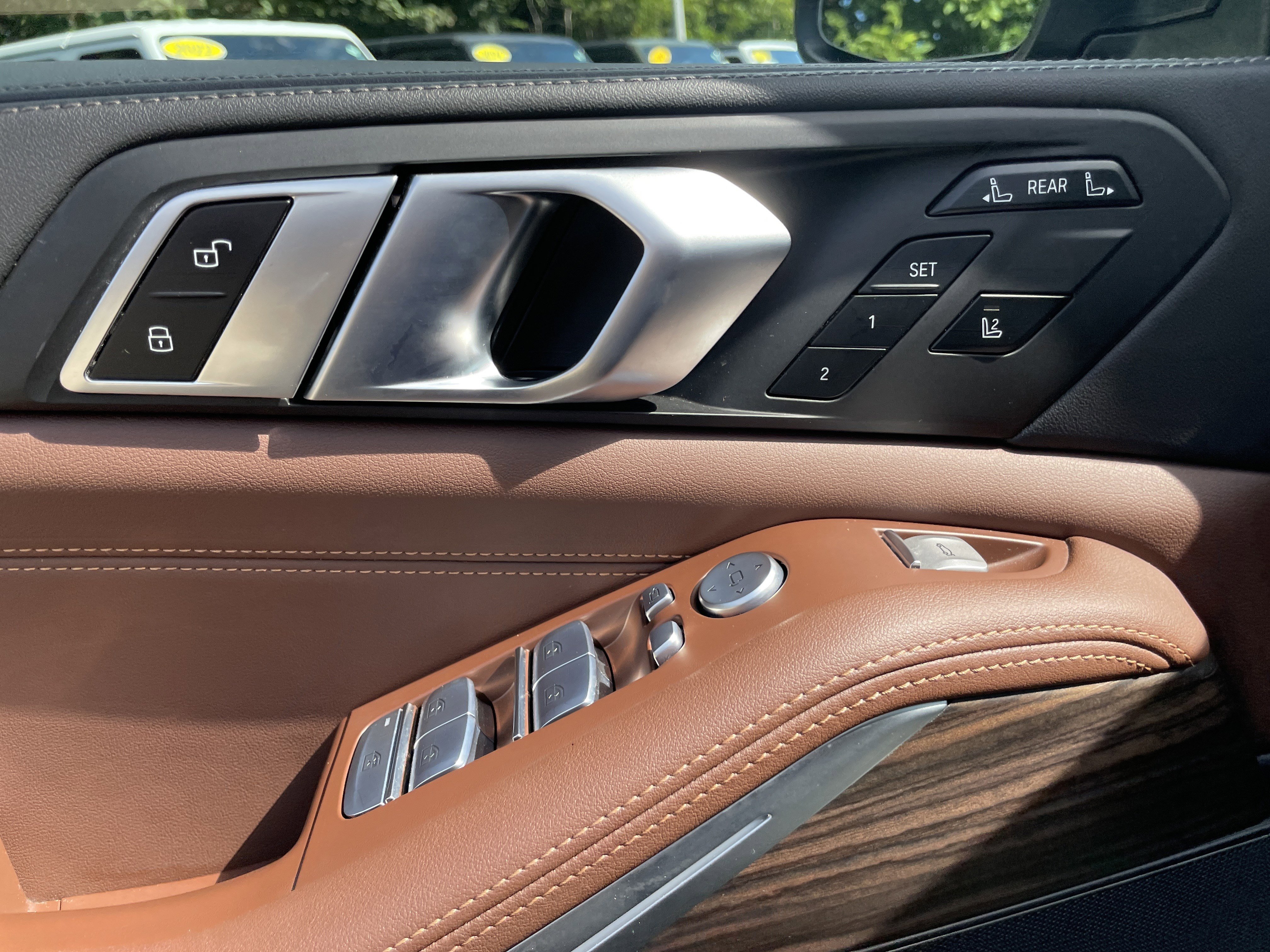 Used 2023 BMW X7 xDrive40i w/ Parking Assistance Package image 54