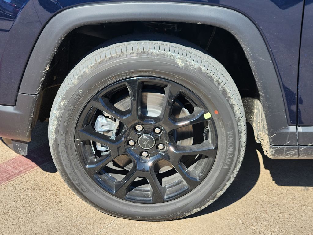 New 2026 Jeep Compass Latitude image 7