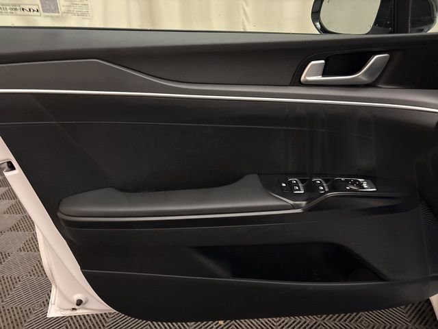 Used 2023 Kia K5 GT-Line image 9