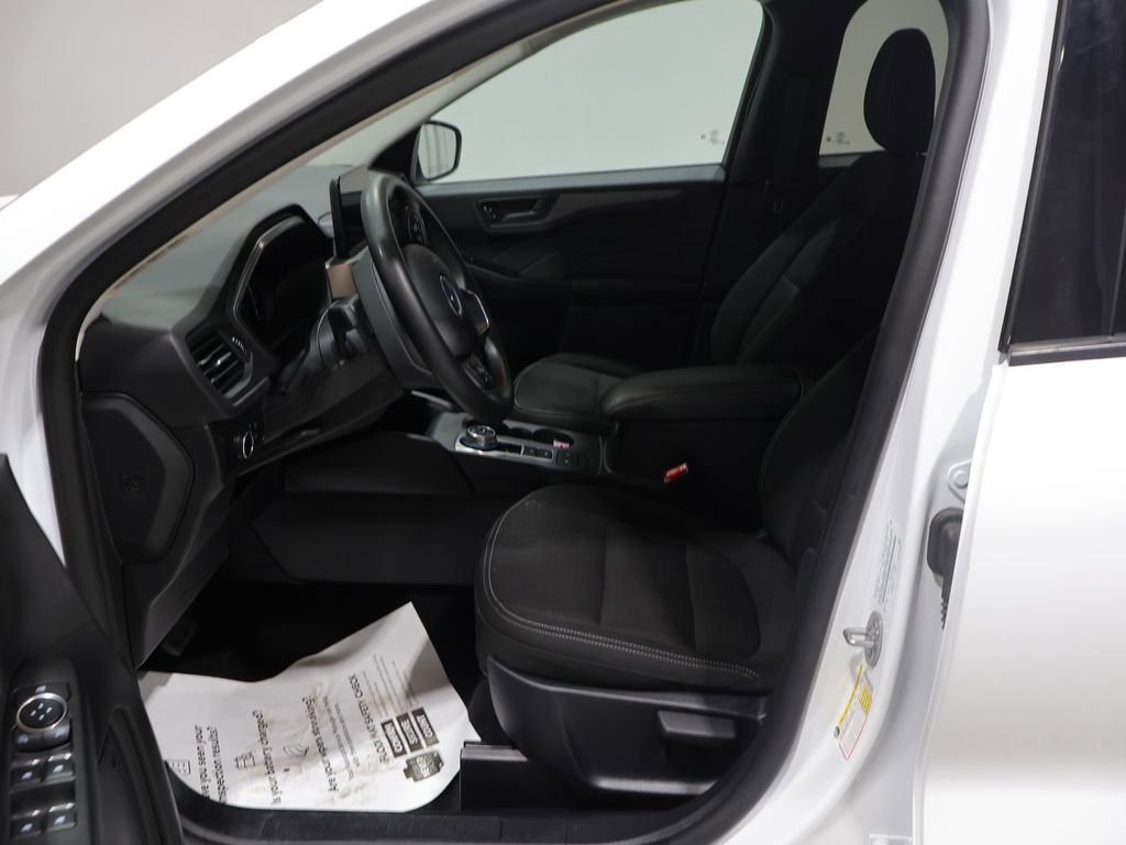 Used 2025 Ford Escape Active AWD/4WD image 11