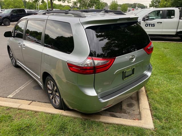 Used 2020 Toyota Sienna XLE w/ XLE Navigation Package AWD/4WD image 31