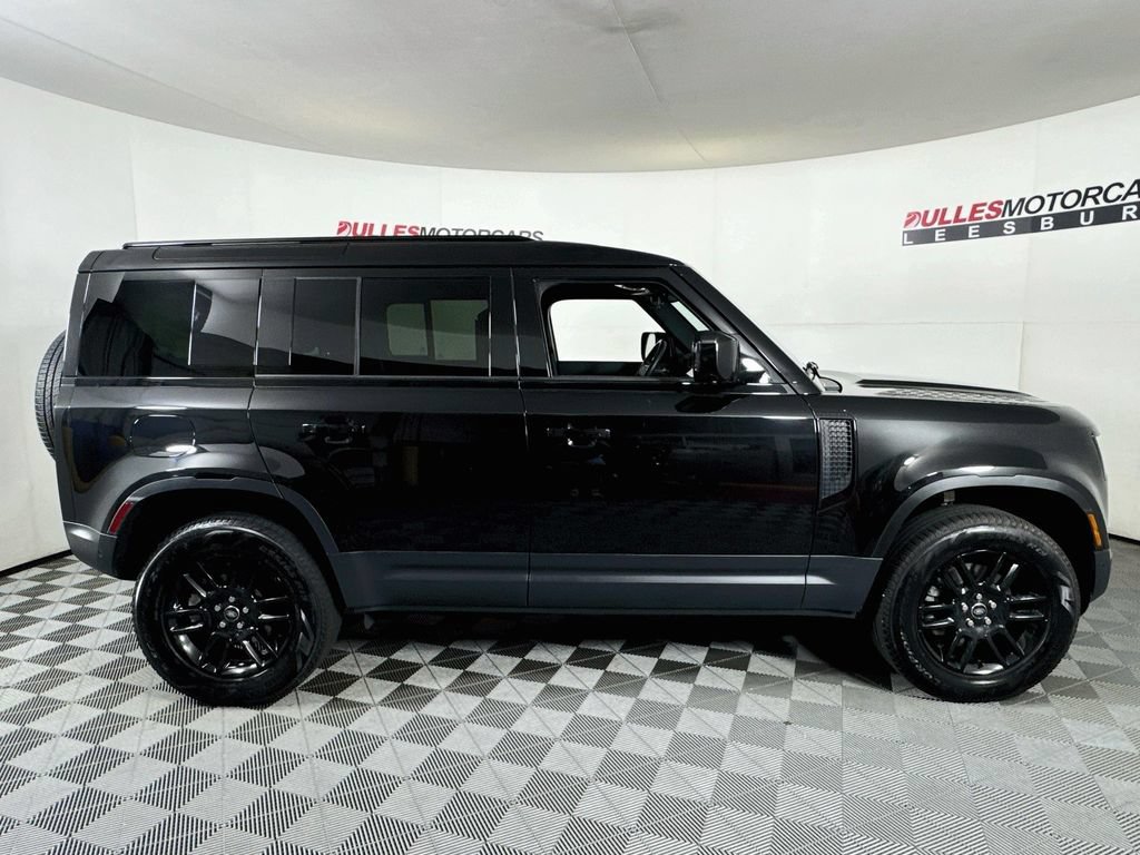 Used 2025 Land Rover Defender 110 S AWD/4WD image 8