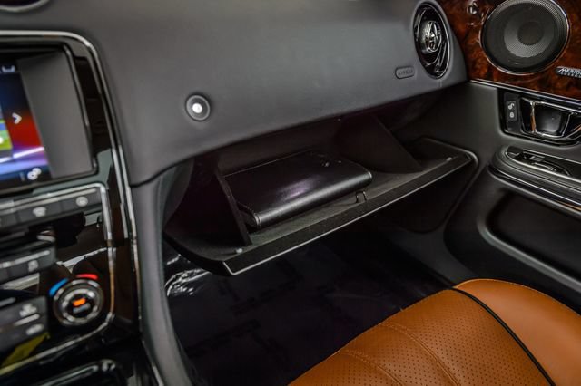 Used 2016 Jaguar XJ R-Sport AWD/4WD image 35