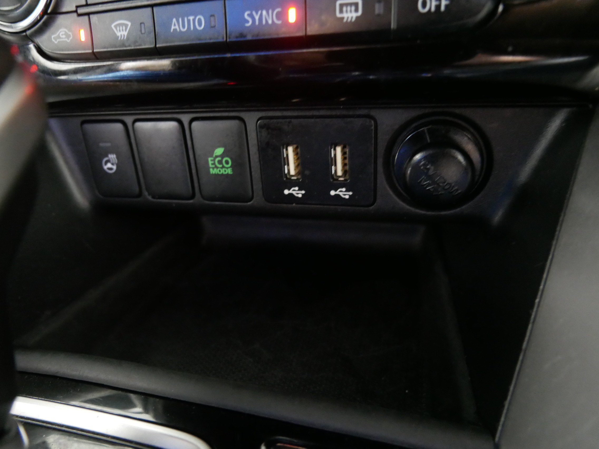 Used 2025 Mitsubishi Eclipse Cross SEL AWD/4WD image 30