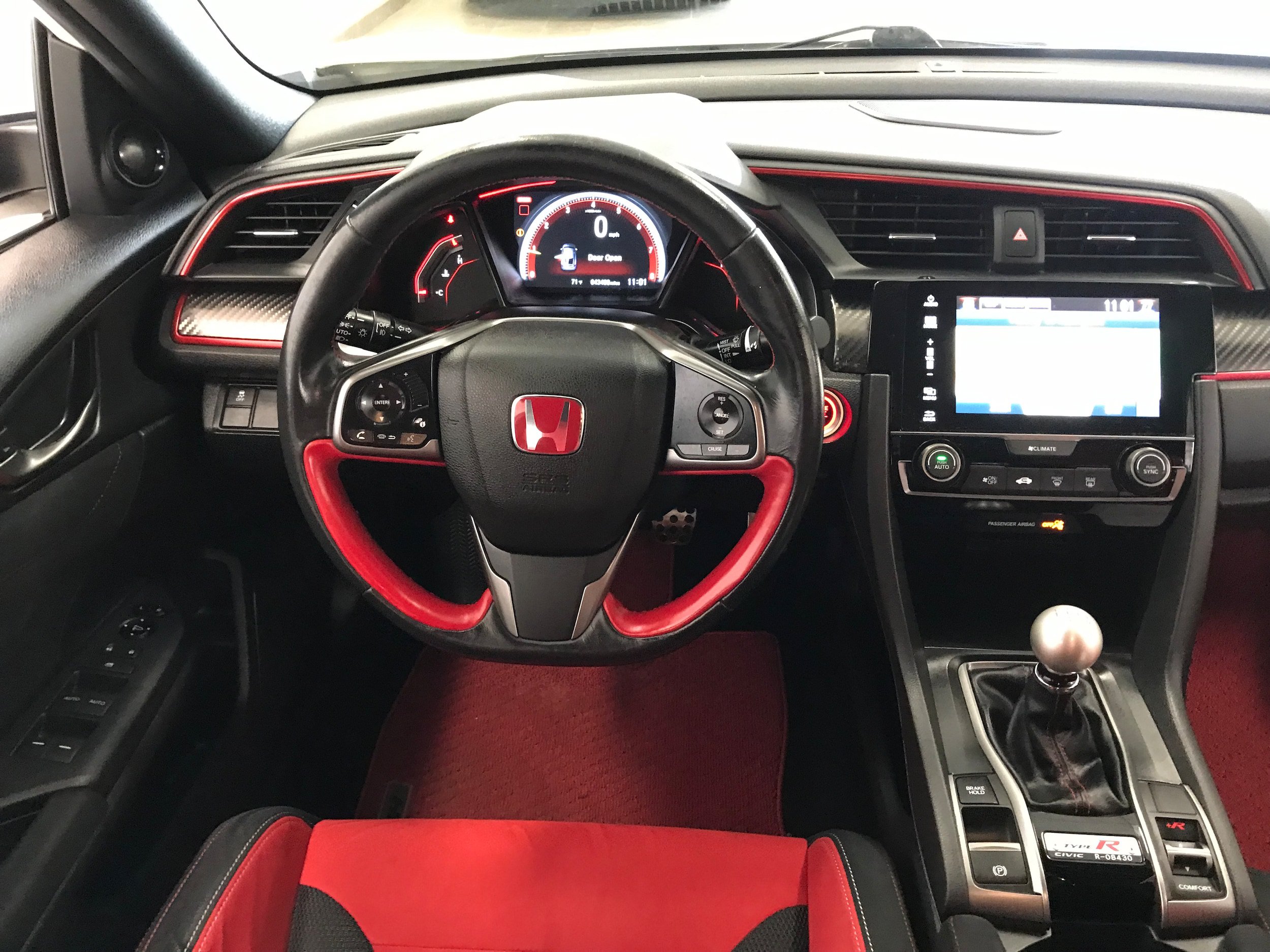 Used 2018 Honda Civic Type R image 12