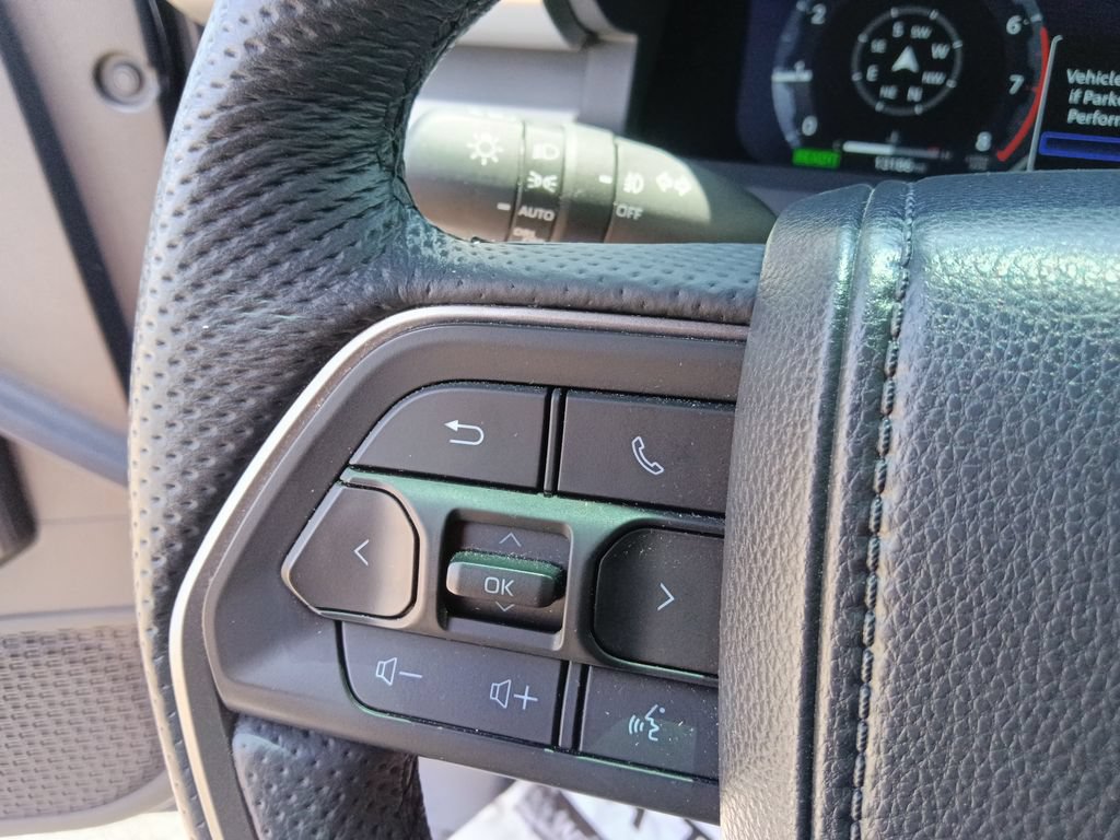 Used 2024 Toyota Tacoma TRD Off-Road w/ TRD Off Road Upgrade Package AWD/4WD image 18