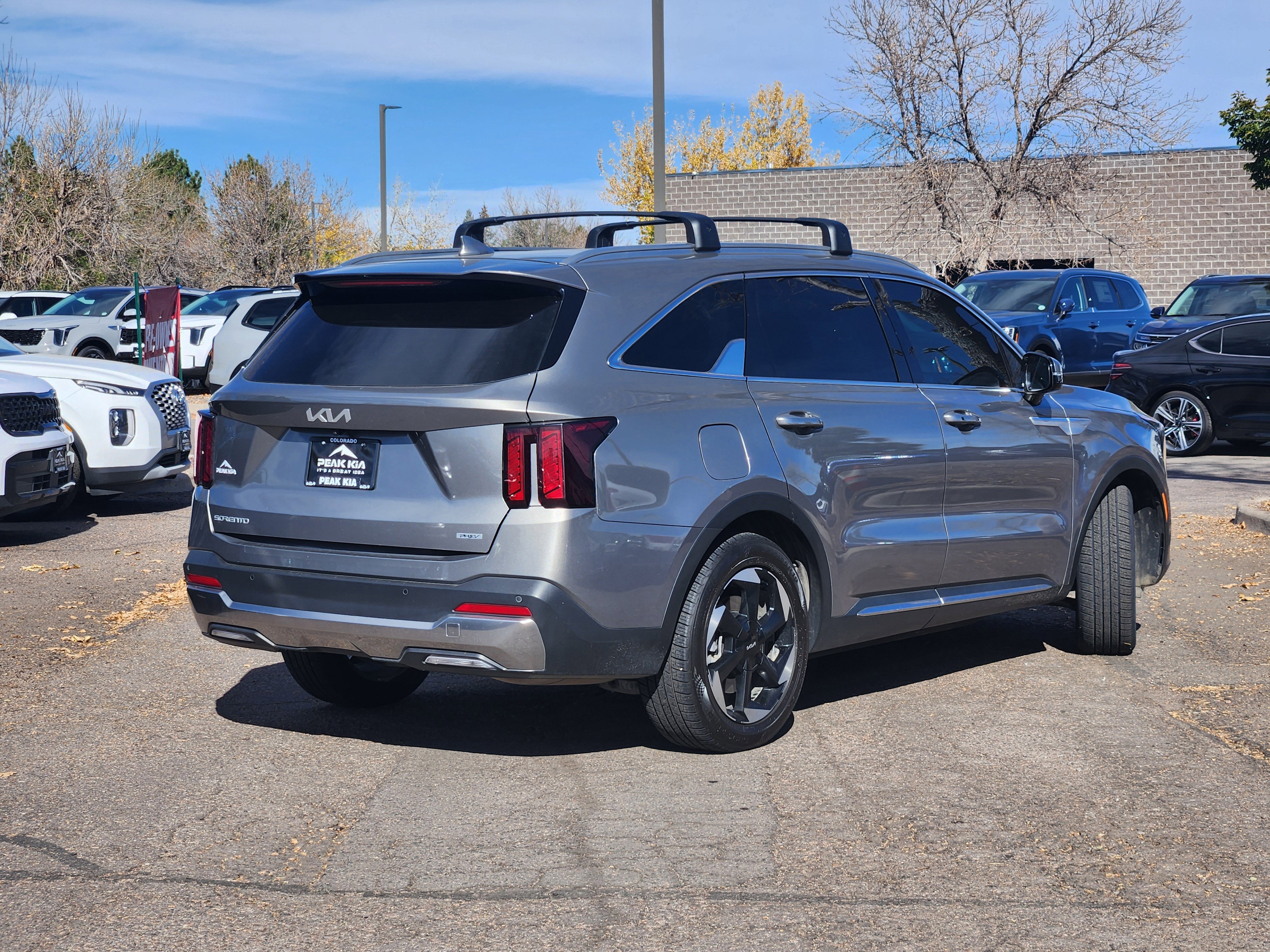 Used 2025 Kia Sorento EX w/ EX Panoramic Sunroof Package image 3