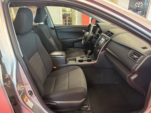 Used 2016 Toyota Camry LE FWD image 16