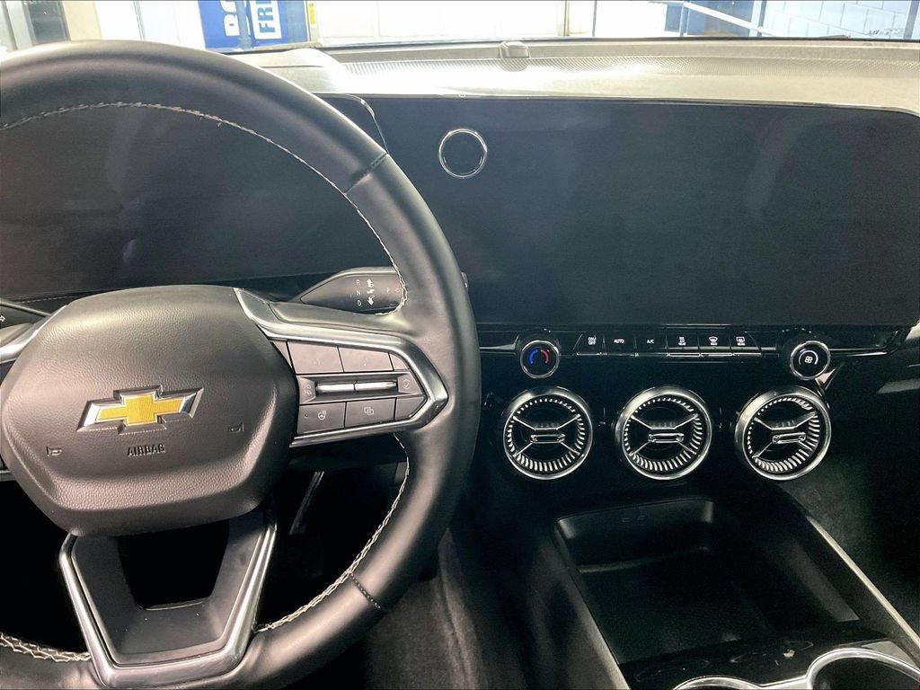Used 2024 Chevrolet Blazer EV LT AWD/4WD image 19
