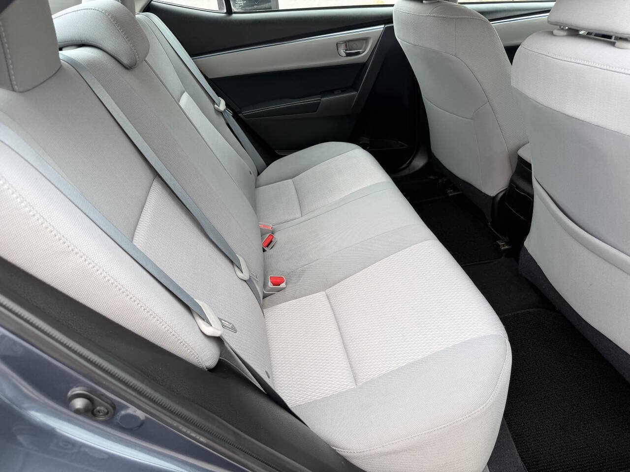 Used 2014 Toyota Corolla LE FWD image 19