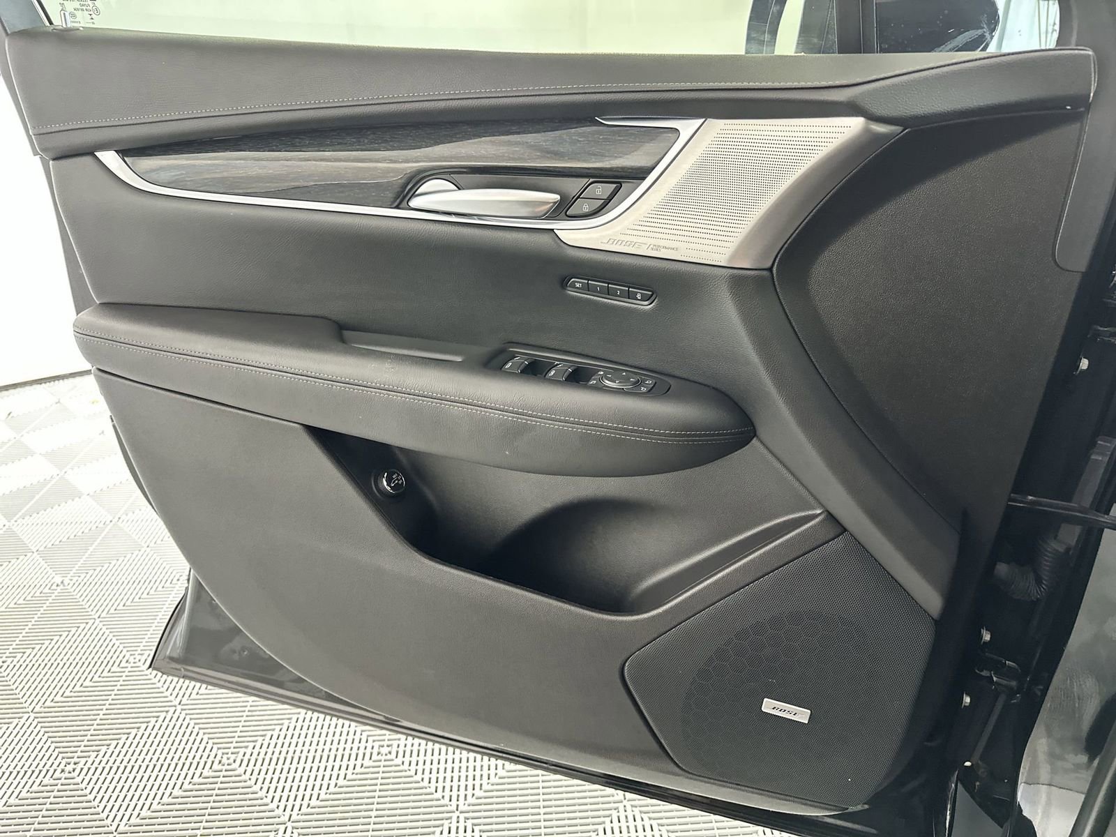 Used 2023 Cadillac XT5 Premium Luxury w/ Technology Package FWD image 29