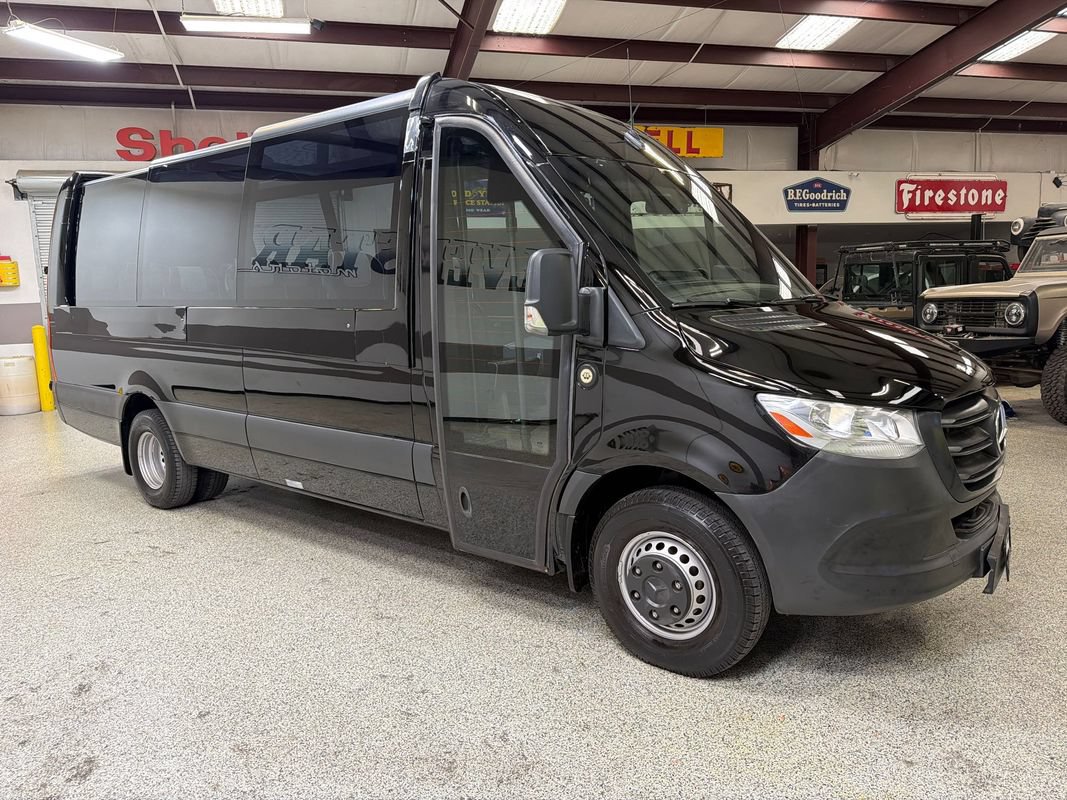 Used 2019 Mercedes-Benz Sprinter 170 Cargo image 11