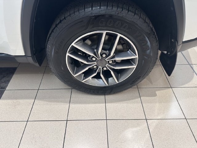 Used 2019 Jeep Grand Cherokee Limited w/ Trailer Tow Group IV AWD/4WD image 29