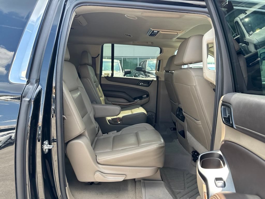Used 2020 Chevrolet Suburban Premier RWD image 24