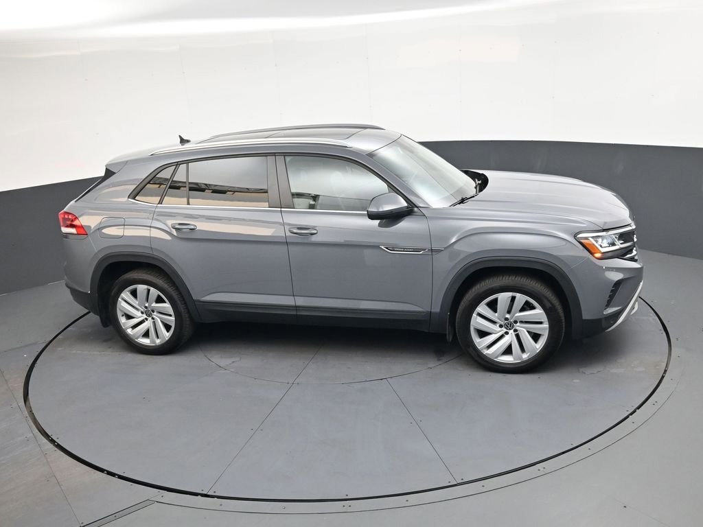 Used 2022 Volkswagen Atlas Cross Sport SE w/ Panoramic Sunroof Package image 28