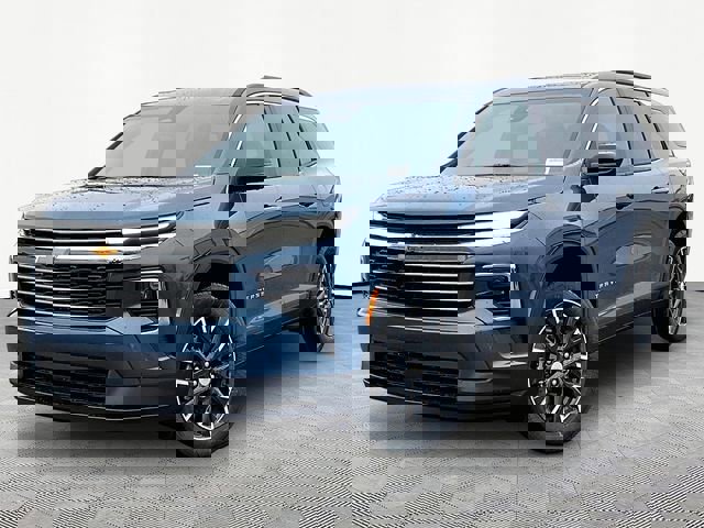 New 2026 Chevrolet Traverse LT w/ Sun and Wheel Package image 3