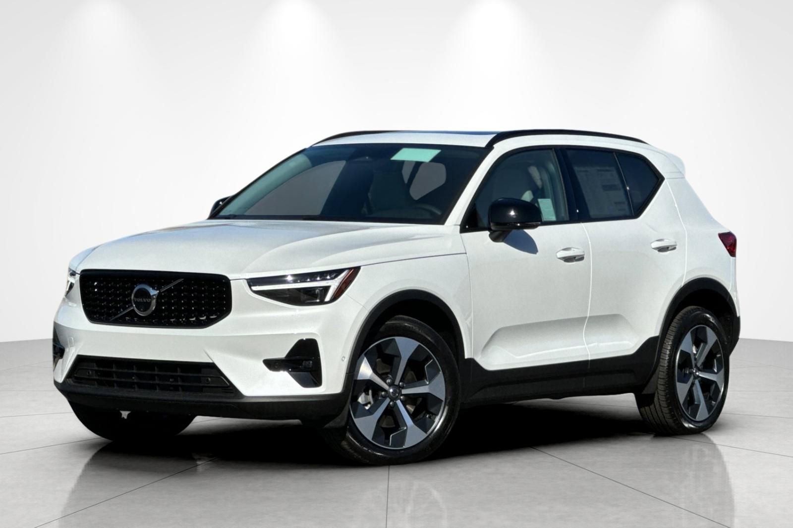 New 2026 Volvo XC40 B5 Plus w/ Protection Package Premier image 2