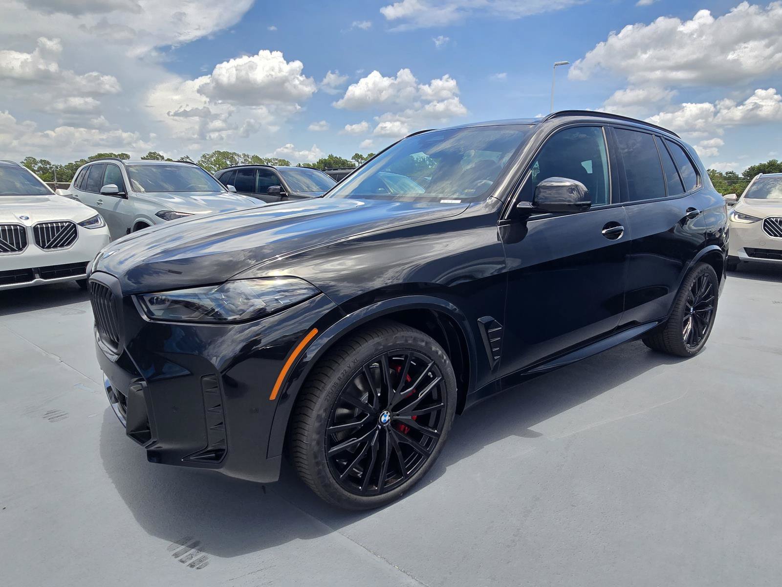 New 2026 BMW X5 xDrive40i w/ M Sport Package AWD/4WD image 6