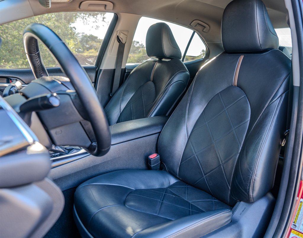 Used 2018 Toyota Camry XLE w/ Audio Package FWD image 26