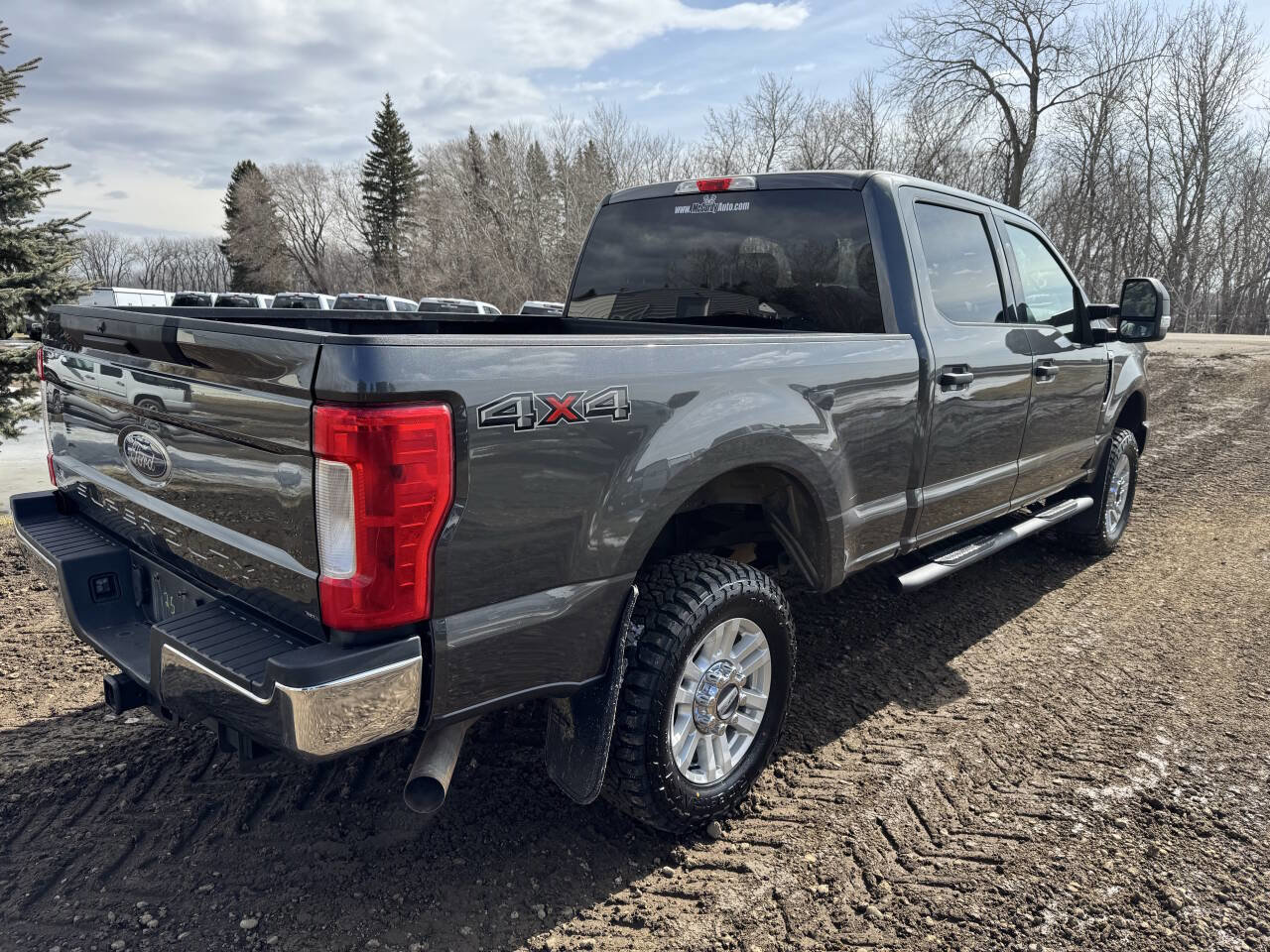 Used 2019 Ford F250 XLT w/ Camper Package image 9