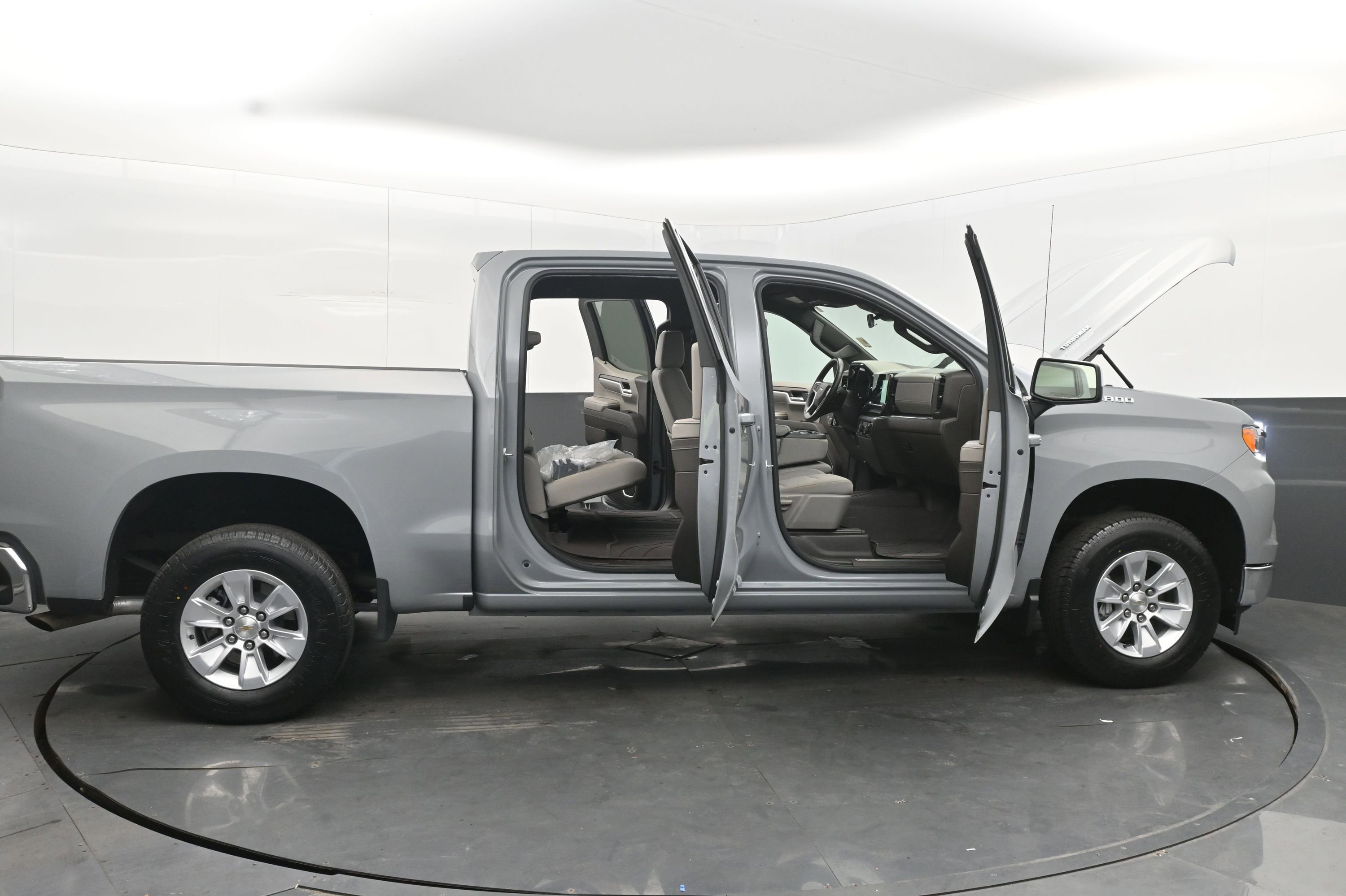 Used 2024 Chevrolet Silverado 1500 LT w/ Protection Package image 45