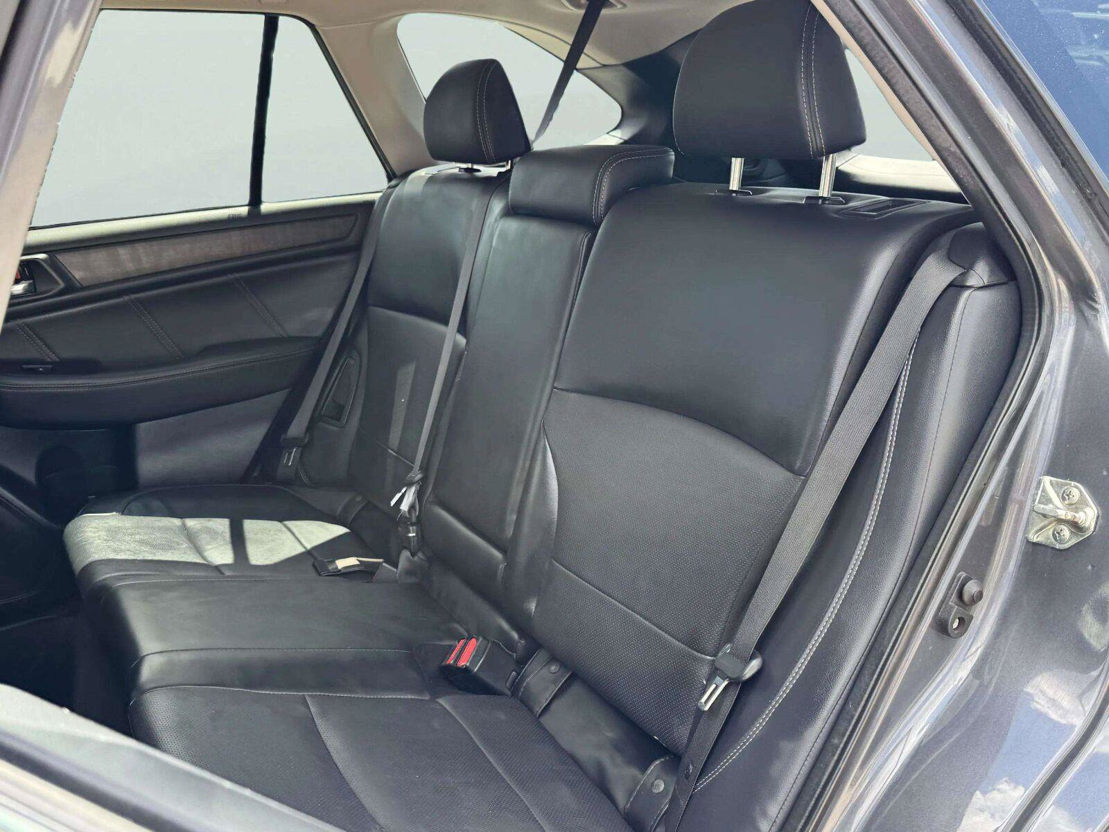 Used 2019 Subaru Outback 2.5i Limited AWD/4WD image 32