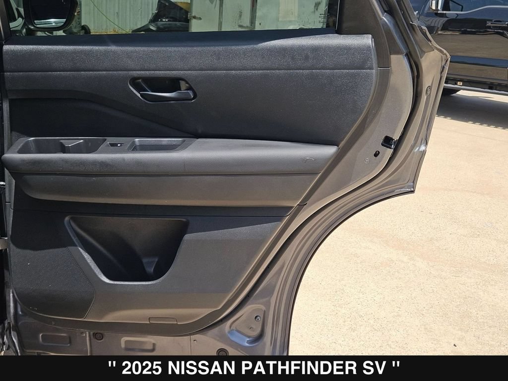 Used 2025 Nissan Pathfinder SV FWD image 28