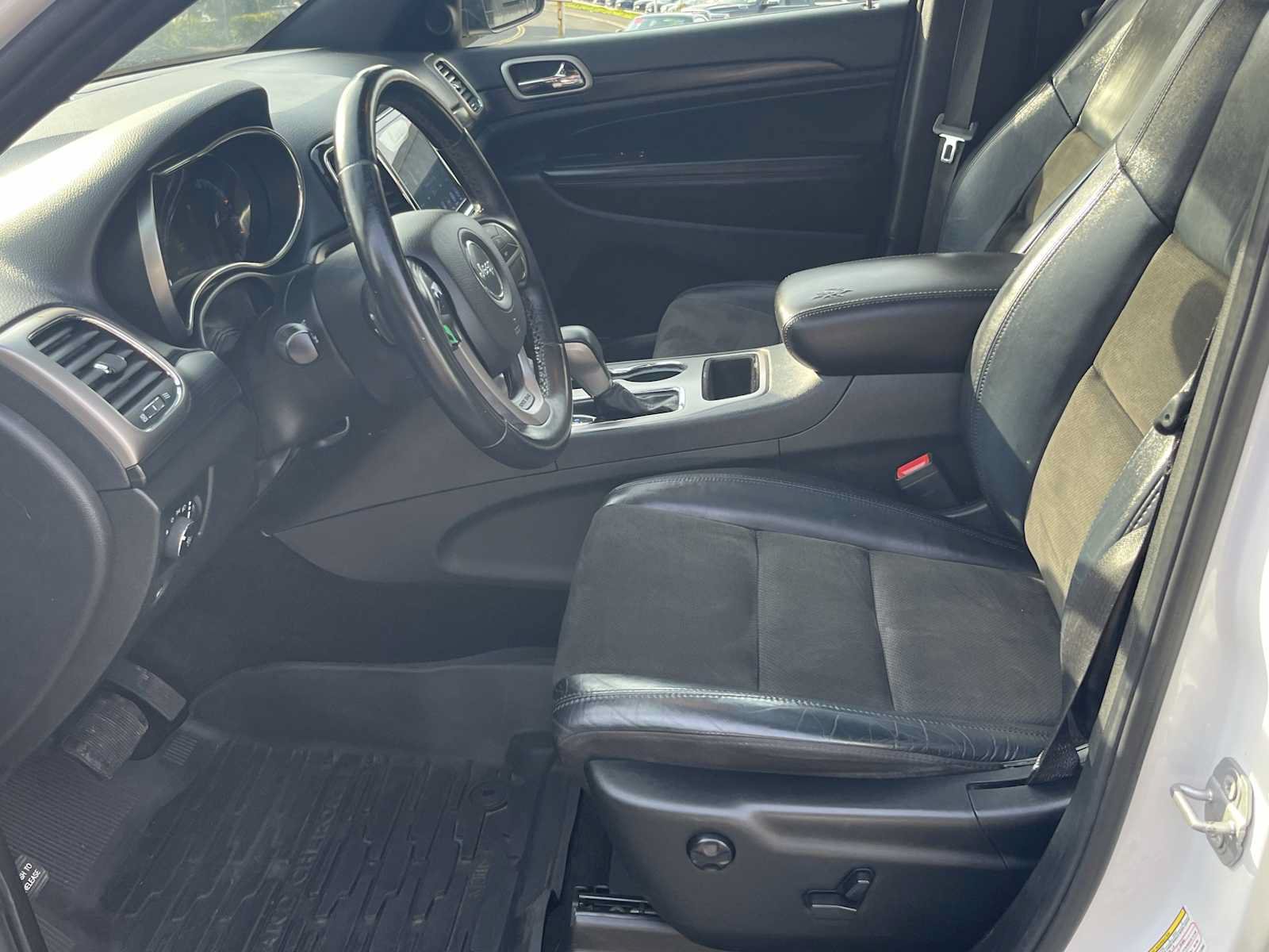 Used 2019 Jeep Grand Cherokee Altitude AWD/4WD image 10