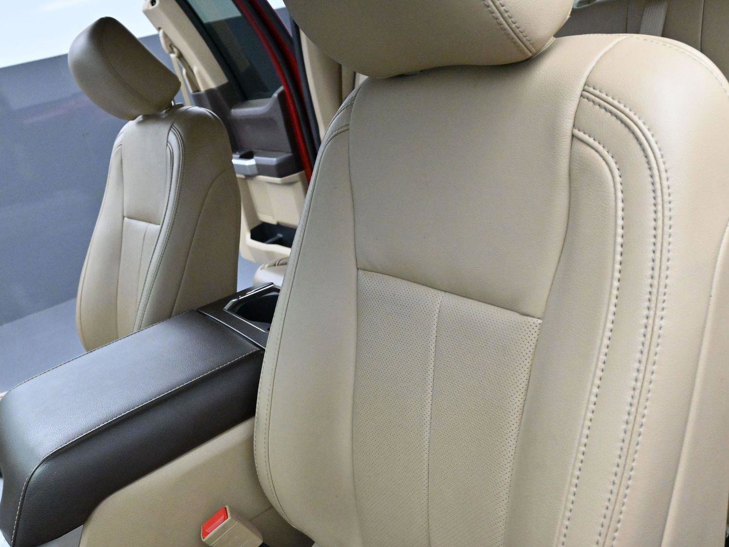 Used 2019 Ford F150 Lariat w/ Equipment Group 502A Luxury image 16