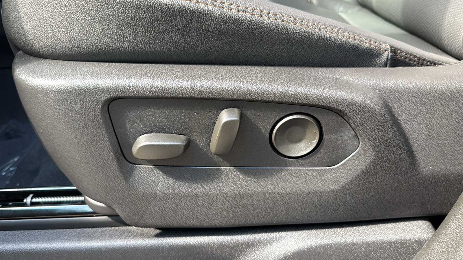 New 2026 GMC Sierra 1500 AT4 w/ AT4 Premium Package image 9