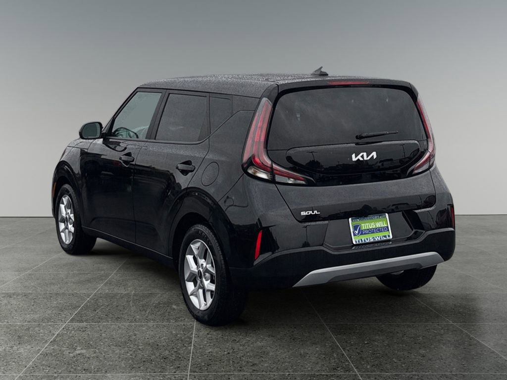 Used 2023 Kia Soul LX w/ Option Group 015 image 5