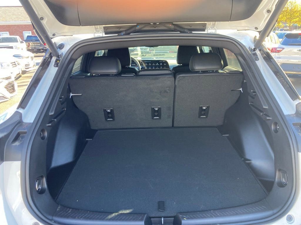New 2026 Chevrolet Equinox EV LT w/ Convenience Package II image 24